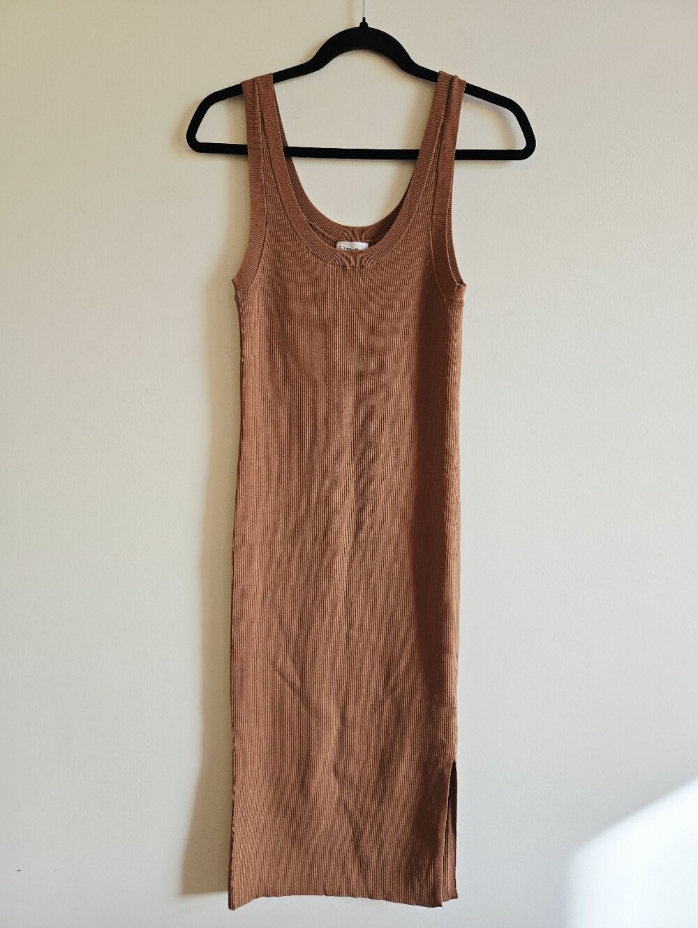 THE DROP | S Ribbed Tank Midi Dress | caramel brown
